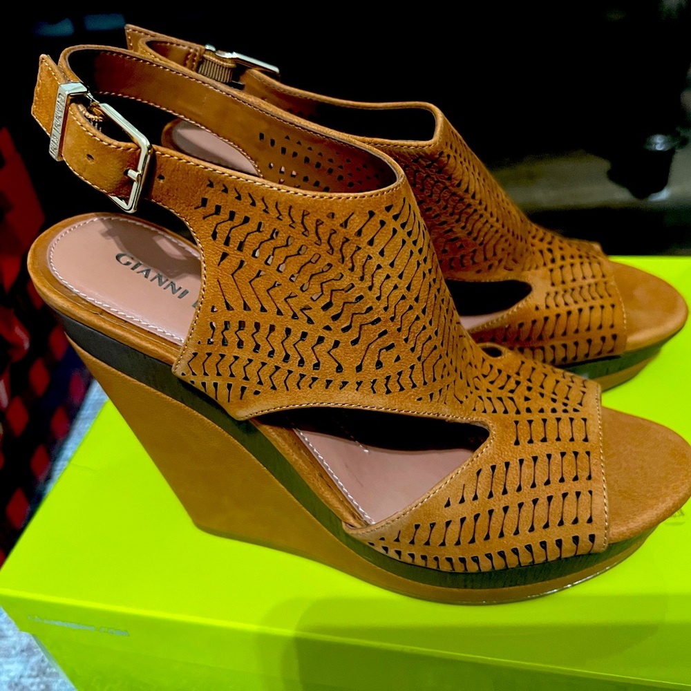 Womens shoes Gianni Bini